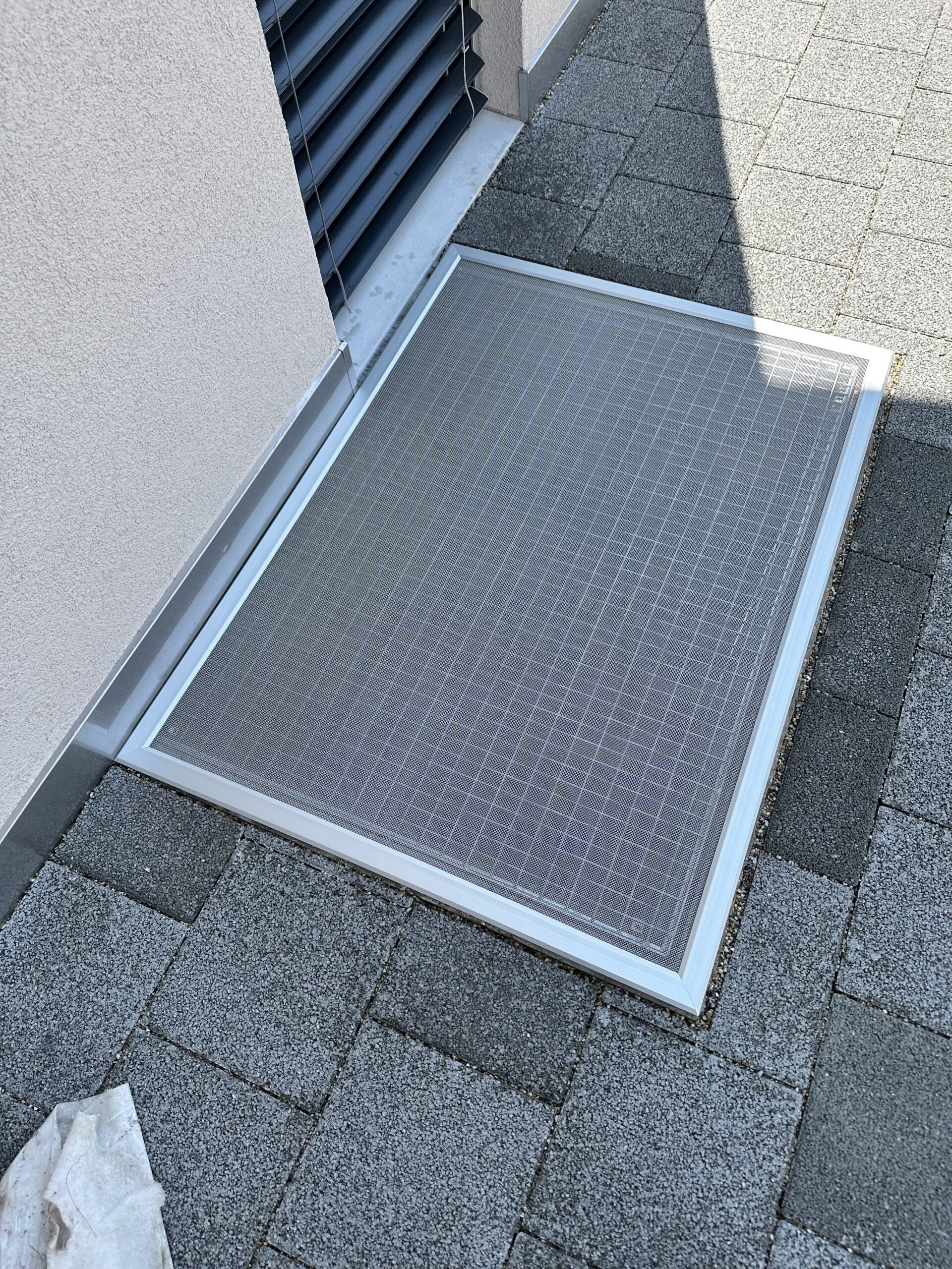 moustiquaire sur grille